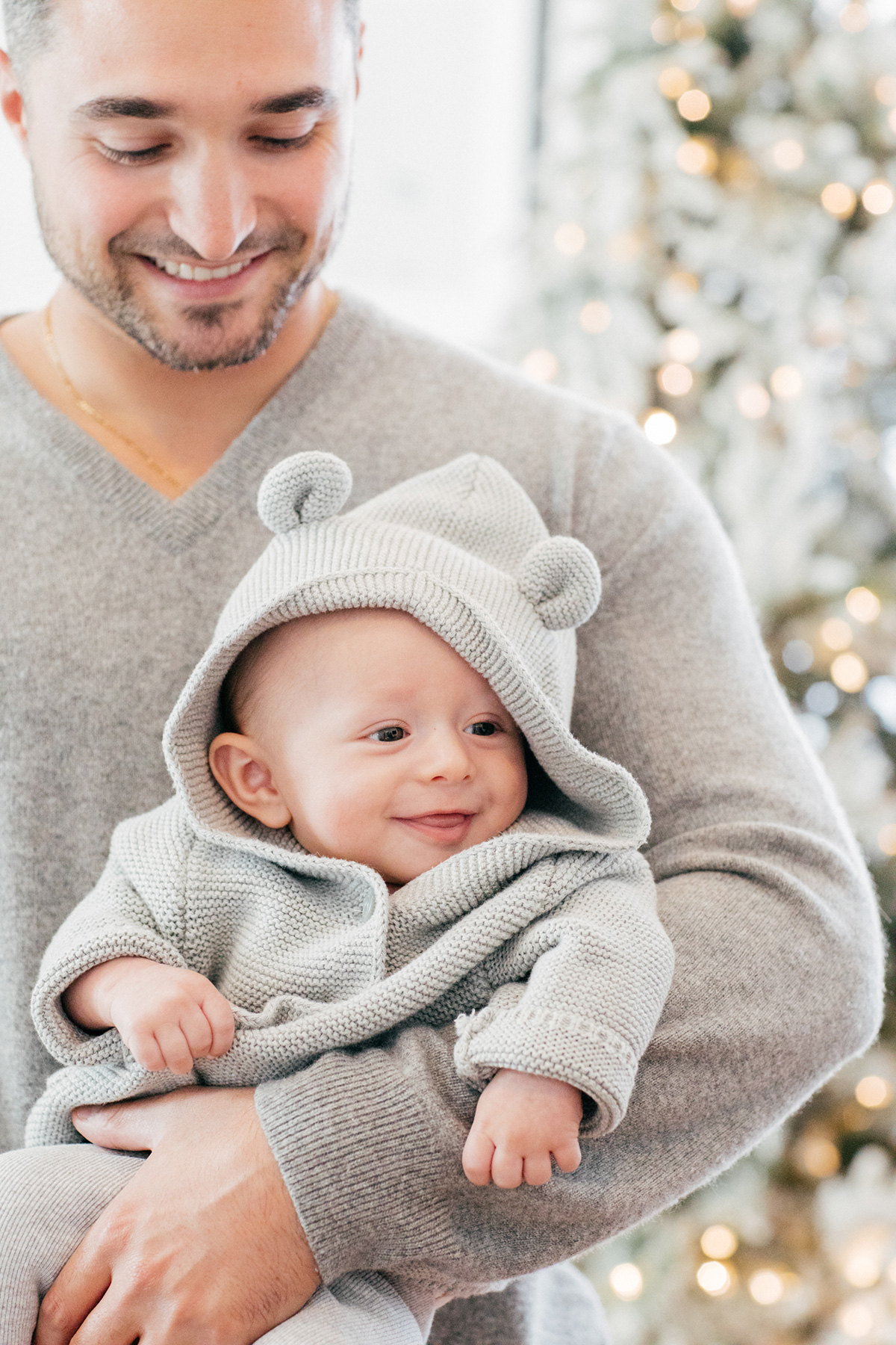 https://www.eatsleepwear.com/wp-content/uploads/2018/12/07-16855-post/eatsleepwear-gifts-giftguide-baby-family-holiday-1.jpg
